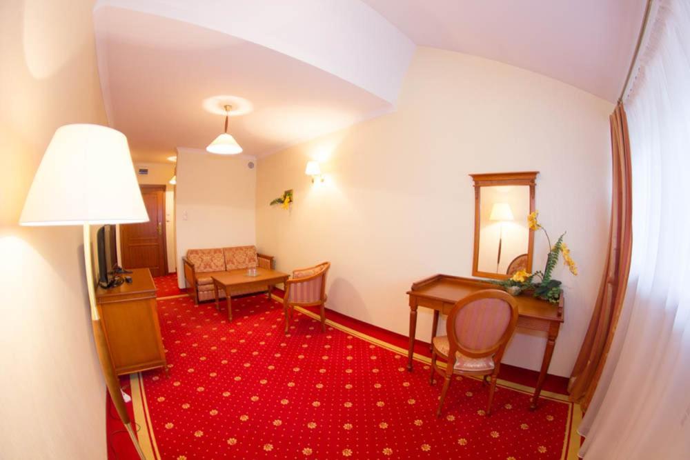Hotel Stodolka Cminsk Exterior photo