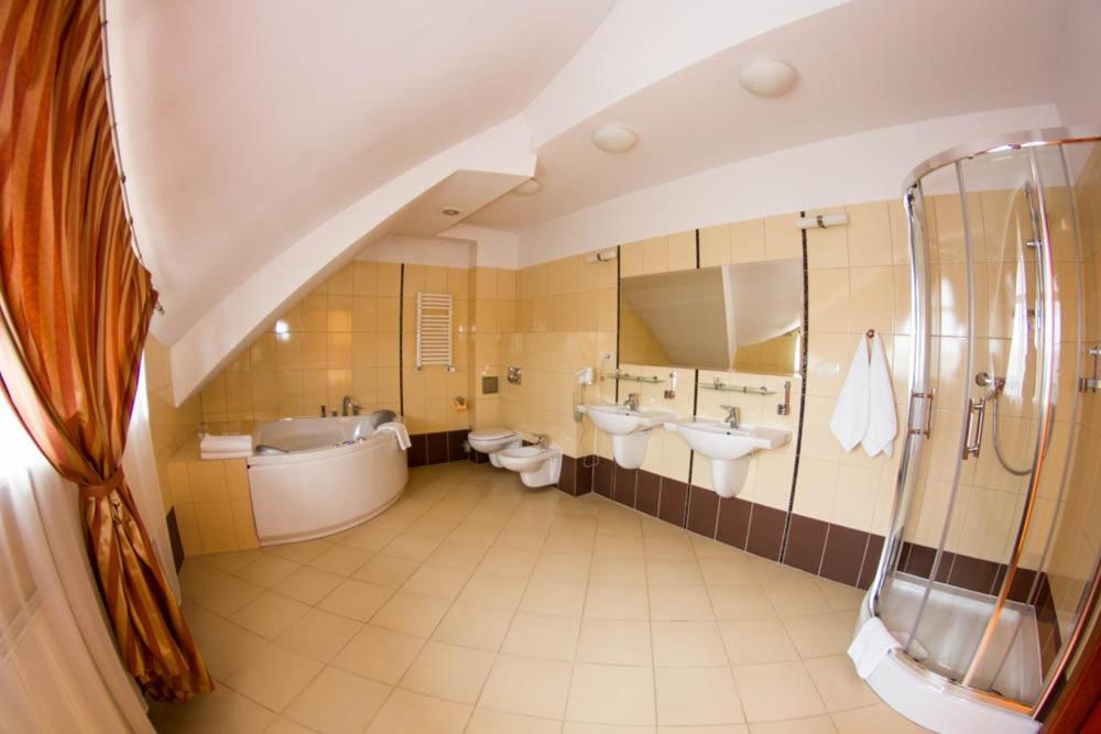 Hotel Stodolka Cminsk Exterior photo