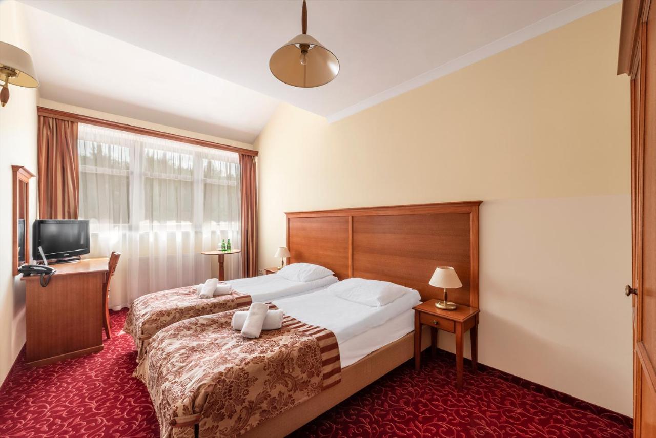 Hotel Stodolka Cminsk Exterior photo